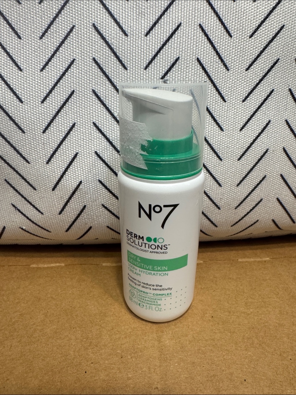 No 7Derm Solutions Hydration Cream for Sensitive Skin l